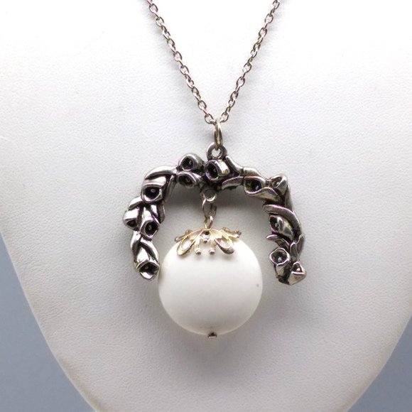 Vintage Lily Laurel Pendant with Dangling White Disc Bead, Silver Tone Chain - Picture 4 of 4